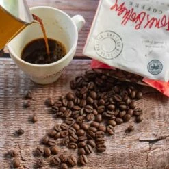 Jones Brothers Coffee The Big Shot Koffiebonen - 6 X 500 Gram 11 Jones Brothers Coffee The Big Shot Koffiebonen - 6 X 500 Gram -Koffiemelk Winkel 1200x1200 171