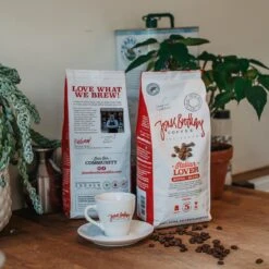 Jones Brothers Coffee Koffiebonen Italian Lover – 6 X 500 Gram 11 Jones Brothers Coffee Koffiebonen Italian Lover – 6 X 500 Gram -Koffiemelk Winkel 1200x1200 196
