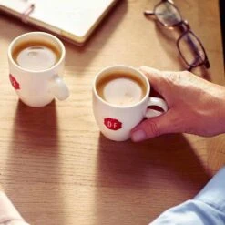 Douwe Egberts Aroma Rood Sticks Oploskoffie - 6 X 25 Zakjes -Koffiemelk Winkel 1200x1200 294