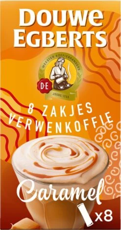 Douwe Egberts Verwenkoffie Latte Caramel Oploskoffie - 5 X 8 Zakjes 17 Douwe Egberts Verwenkoffie Latte Caramel Oploskoffie - 5 X 8 Zakjes -Koffiemelk Winkel 633x1200 2